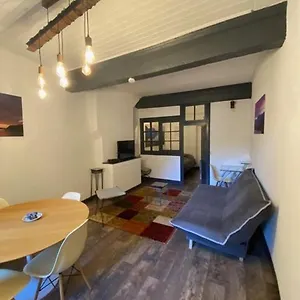 https://en-cur-de-ville.hotels-rhonealpes.com